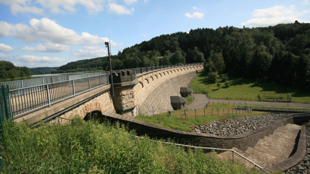Staumauer Lingese-Talsperre