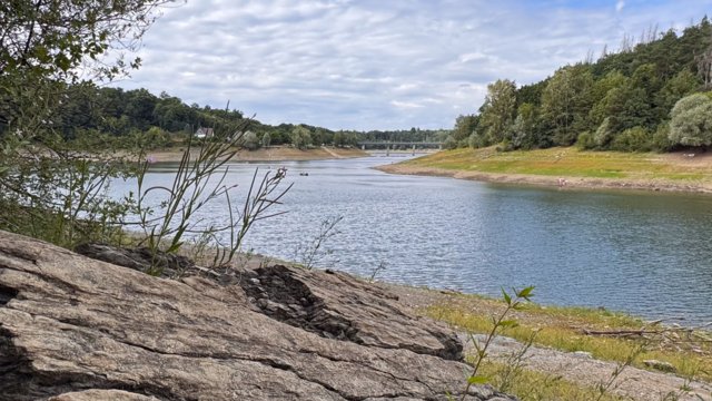 niedriger Wasserstand Wupper-Talsperre (Juli 2025) niedriger Wasserstand Wupper-Talsperre (Juli 2025)
