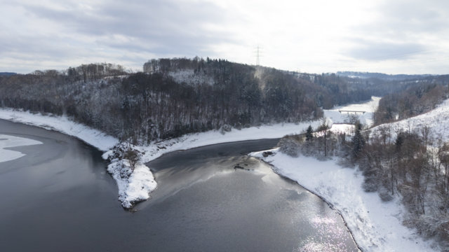 Schnee an der Wupper-Talsperre